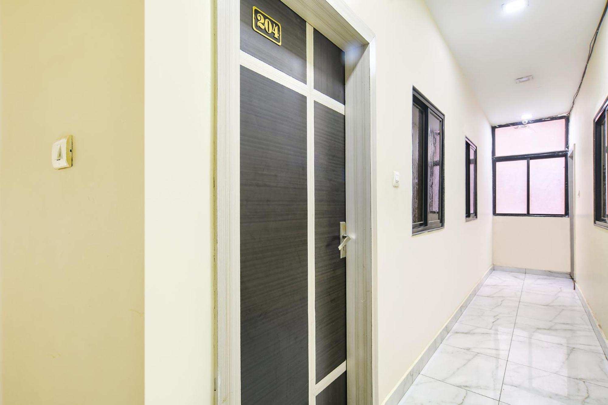 Fabexpress Blue Star Hotel Ujjain Exterior photo